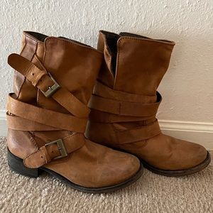 Steve Madden harness boots